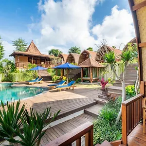 Lumbung Sari Uluwatu (Bali)